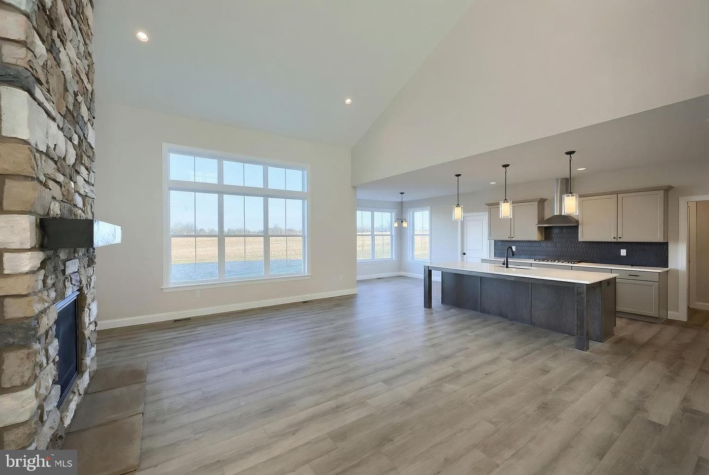 122 Alexandria Drive photo 8