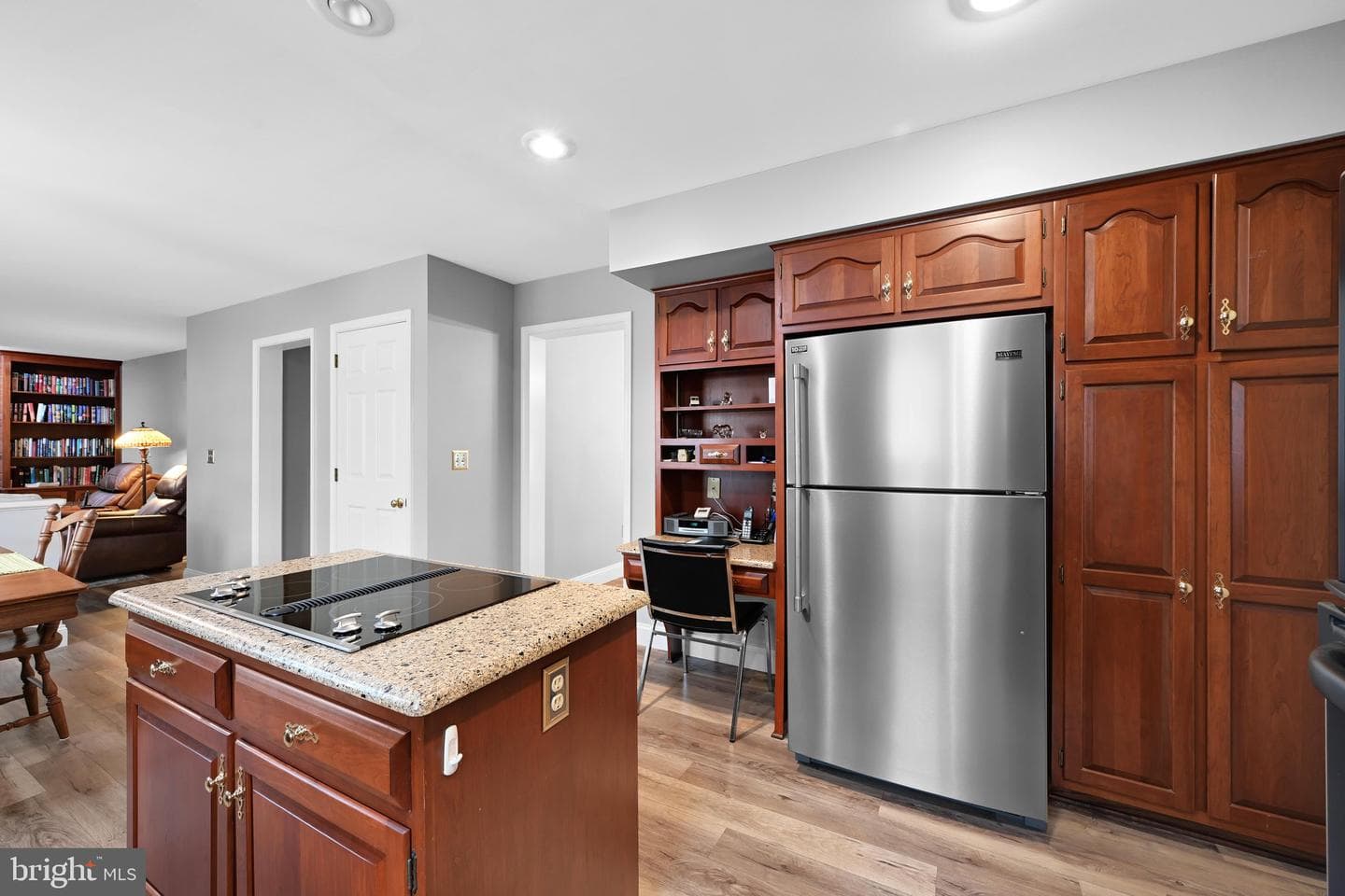 253 Troon Way L-0063 photo 17
