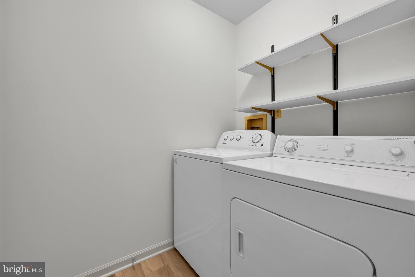 2086 Walnut St photo 15