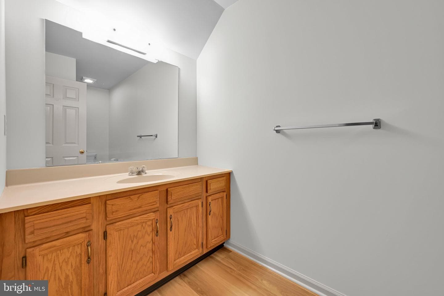 2086 Walnut St photo 18