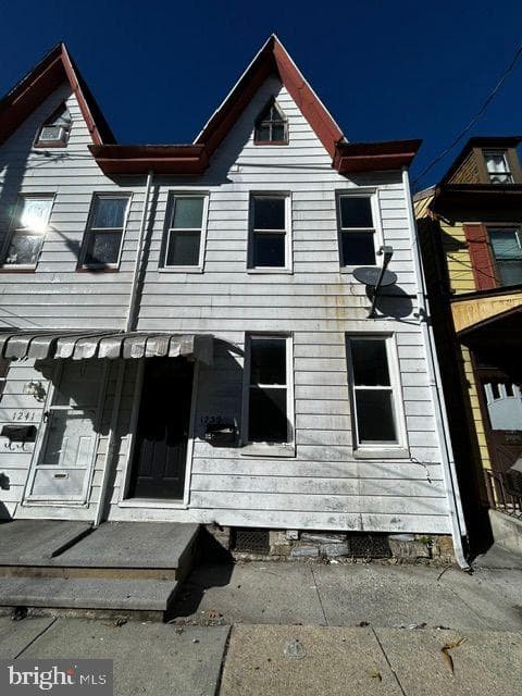 1239 Willow Street, Lebanon