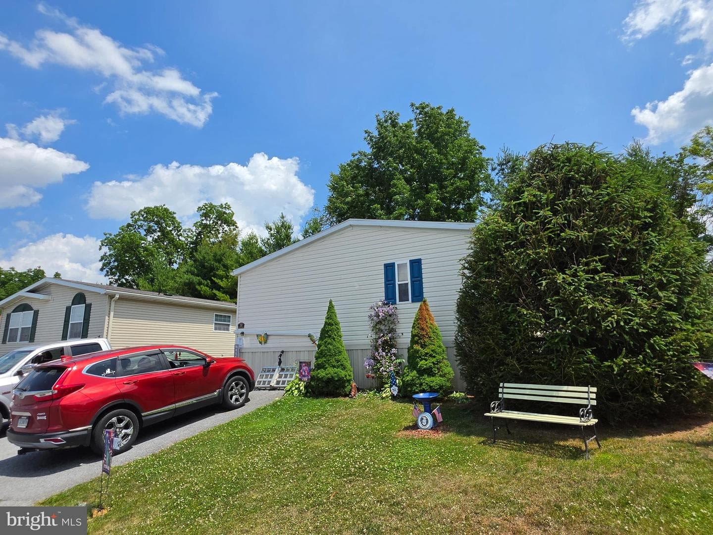 20 Patricia Drive photo 3