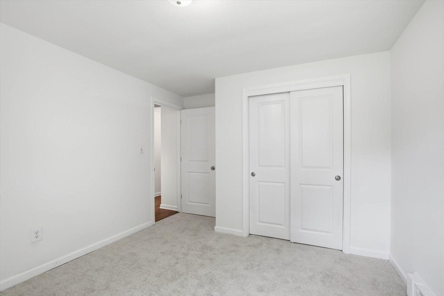 1697 S 5th Avenue photo 26