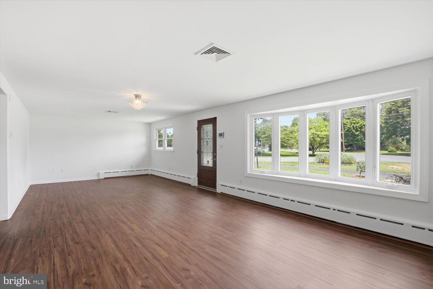 1697 S 5th Avenue photo 8