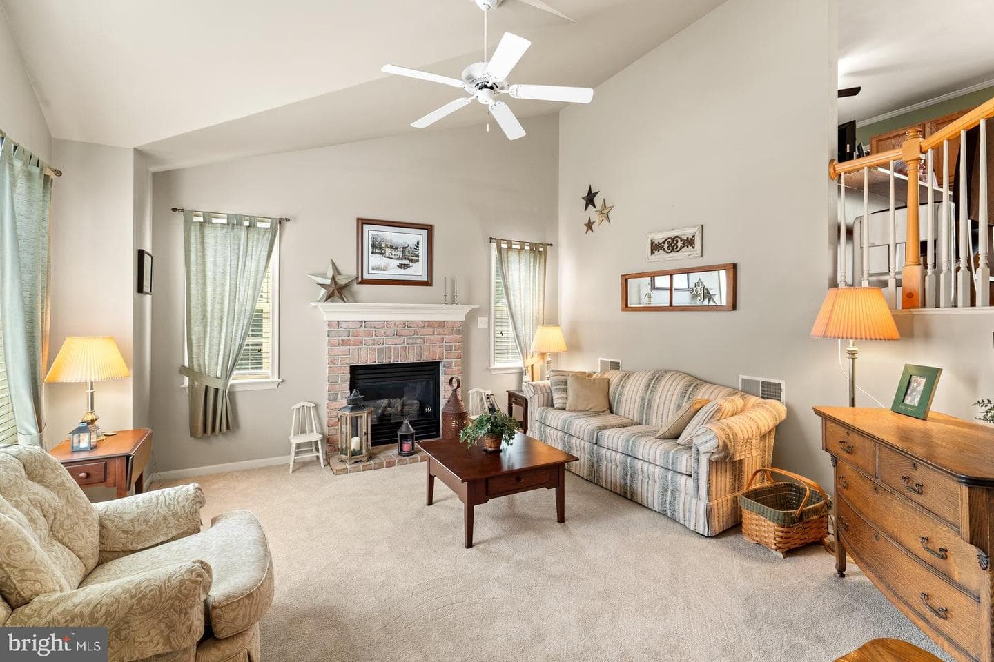 1431 E Maple Street photo 6