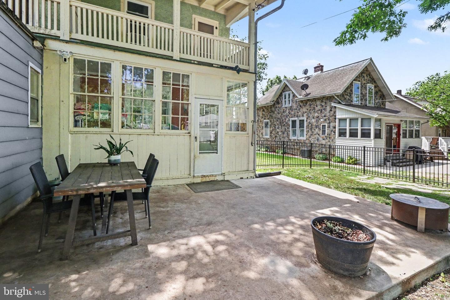1407 Elm Street photo 25