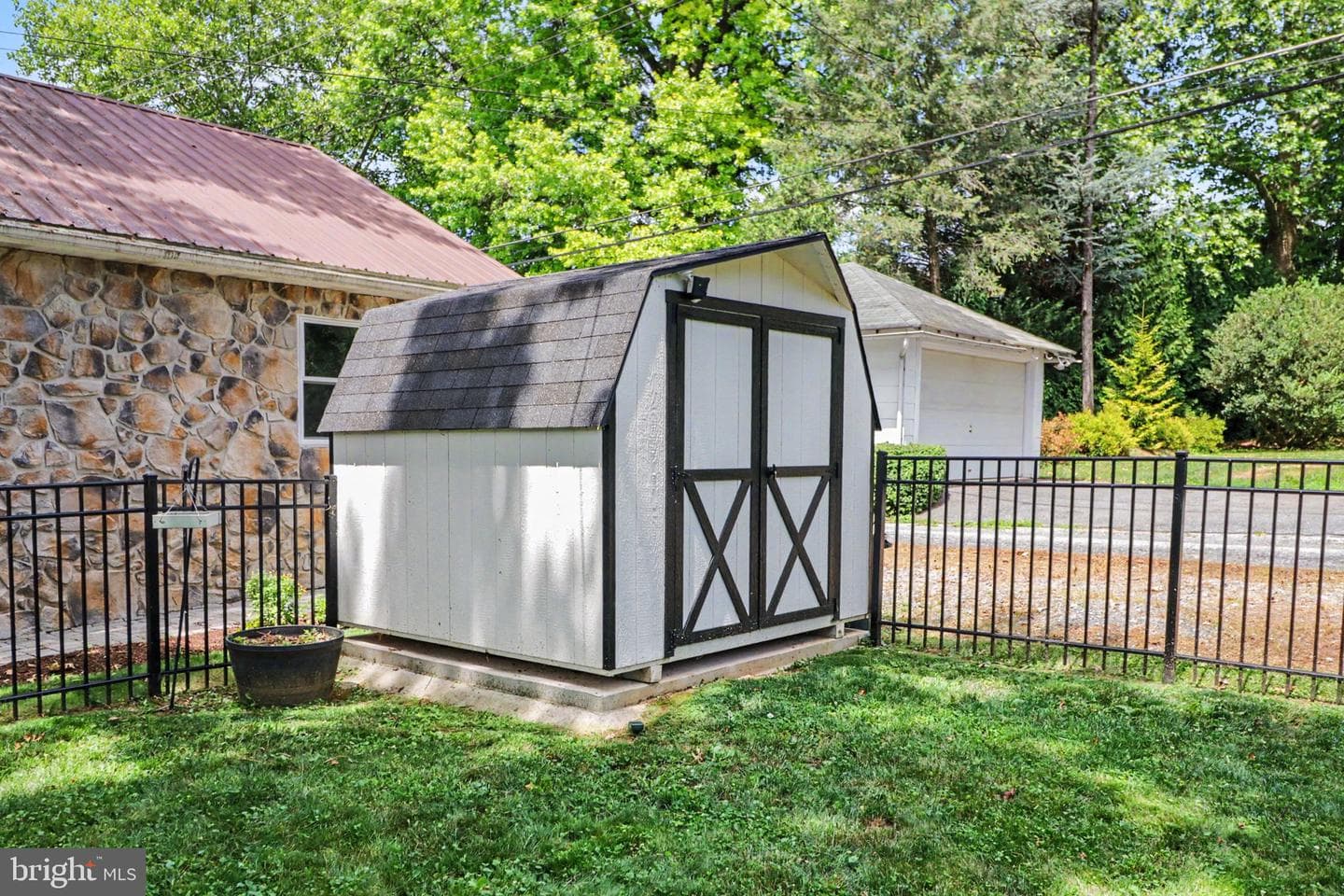 1407 Elm Street photo 28