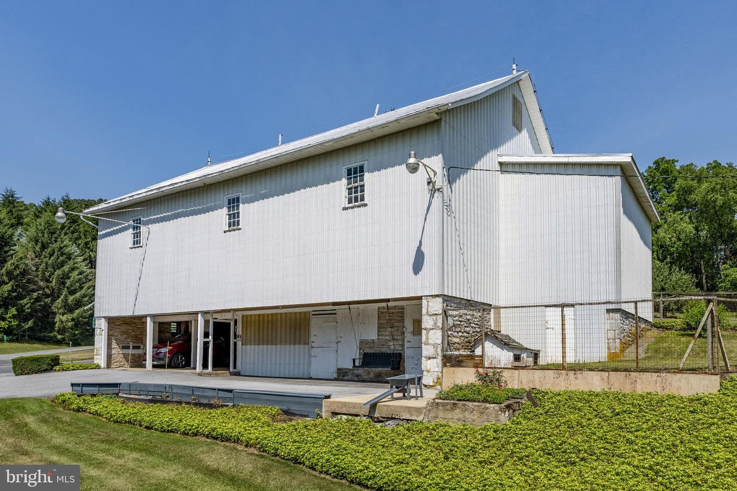 350 Golf Road photo 25