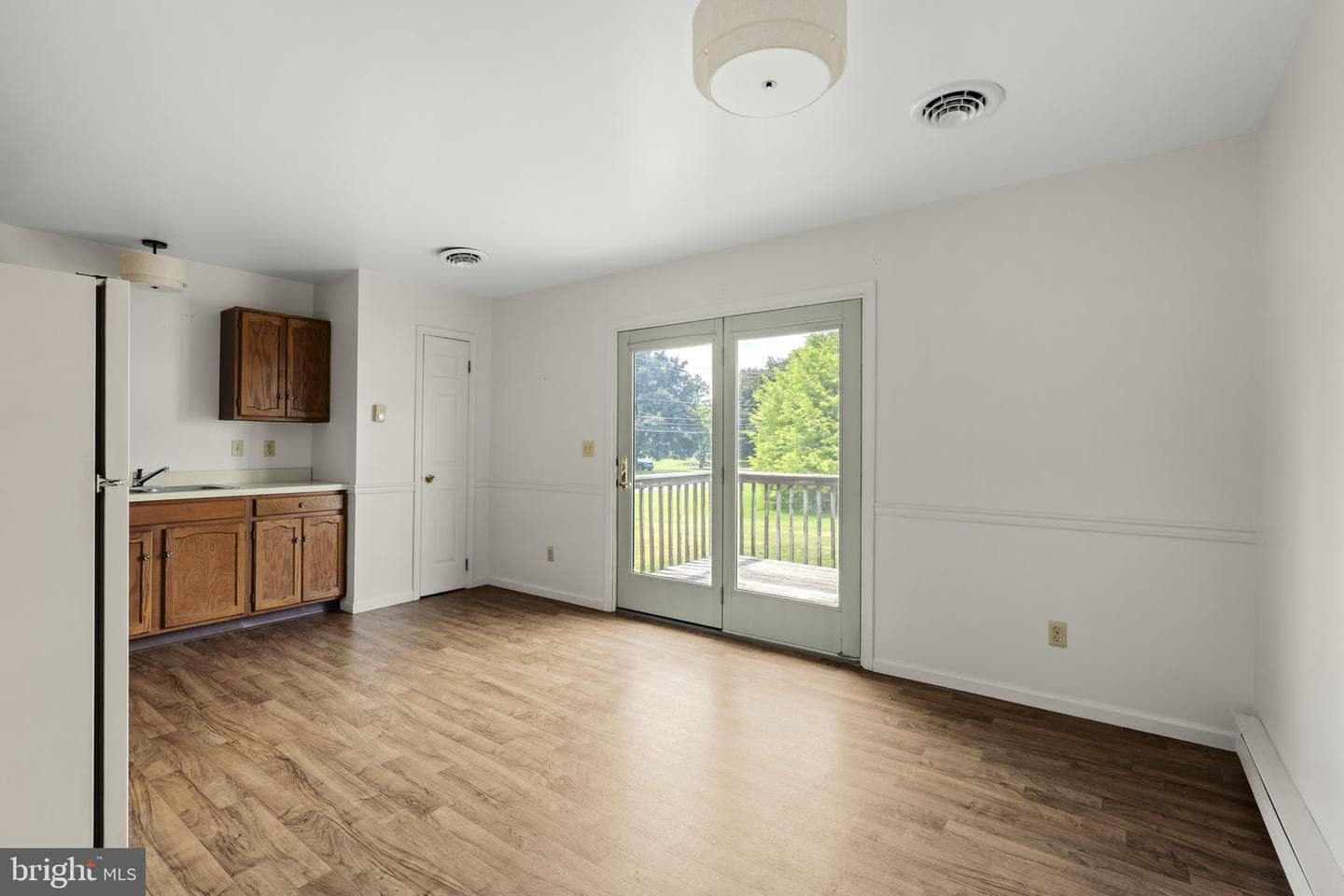 221 W Hamilton Avenue photo 15