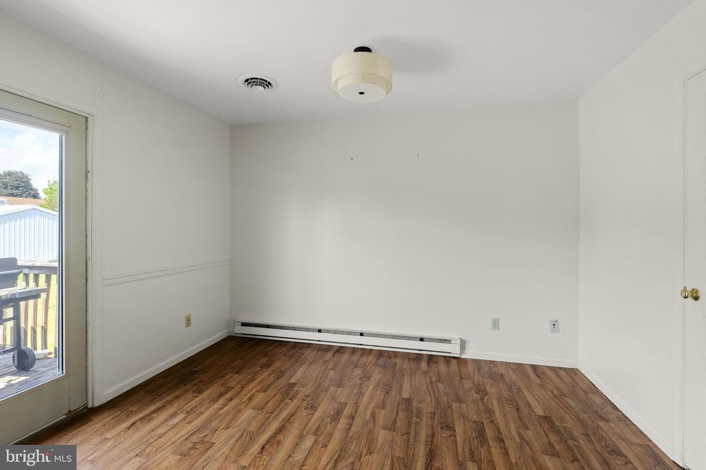 221 W Hamilton Avenue photo 19