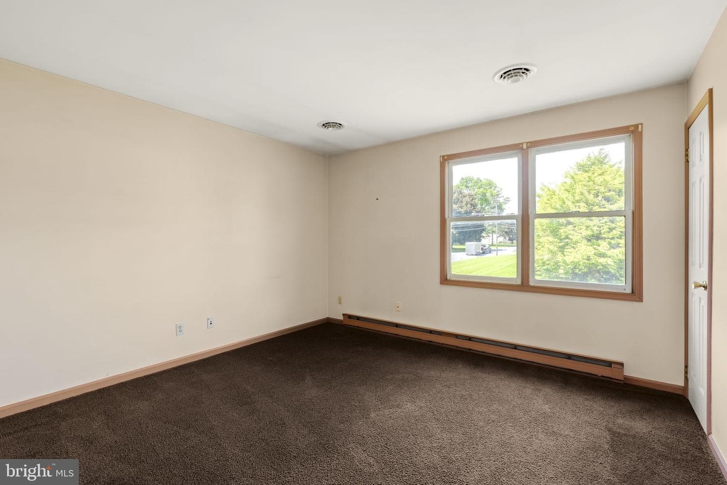 221 W Hamilton Avenue photo 21