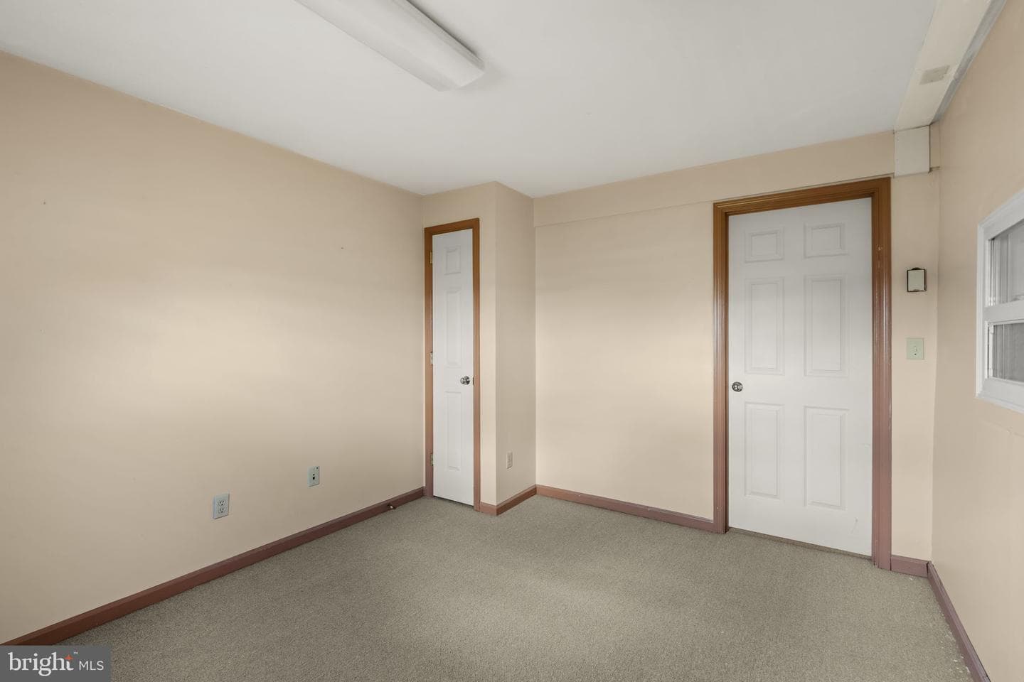 221 W Hamilton Avenue photo 37