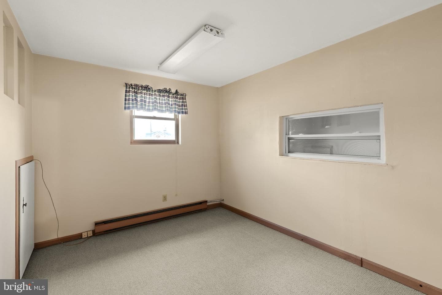 221 W Hamilton Avenue photo 38
