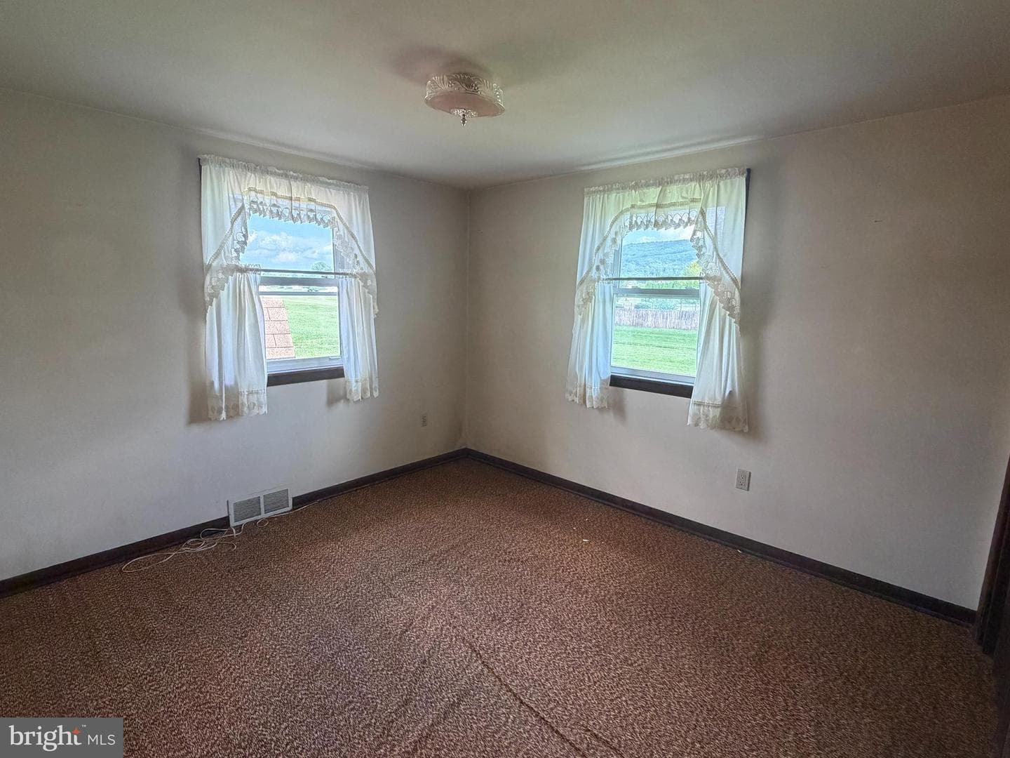 204 S Sheridan Road photo 13