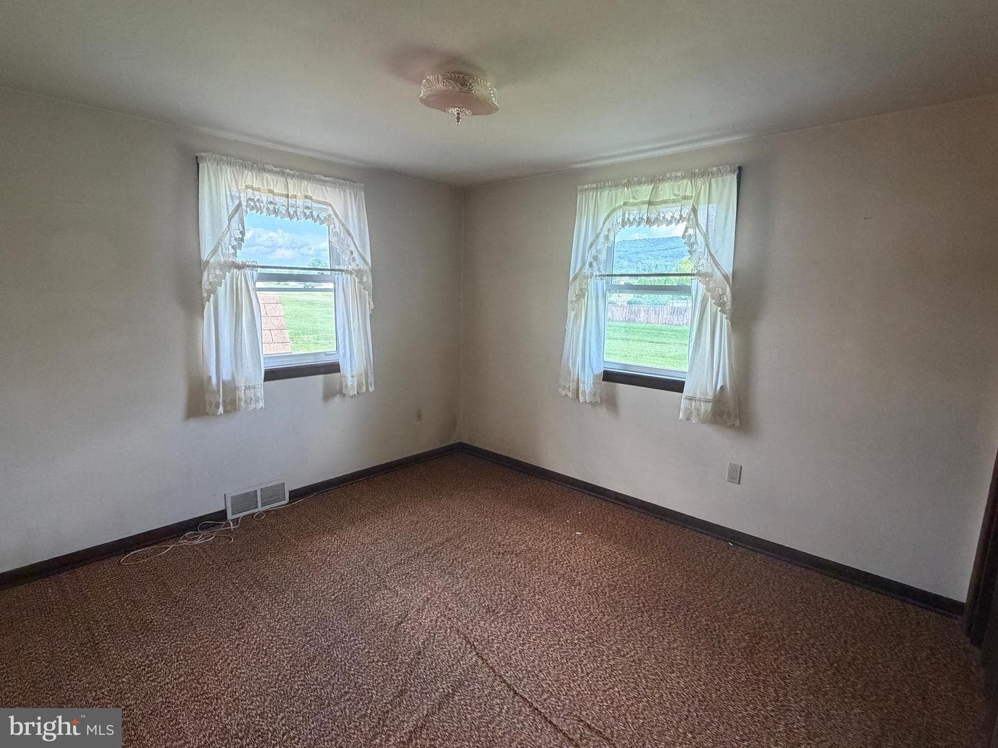 204 S Sheridan Road photo 16