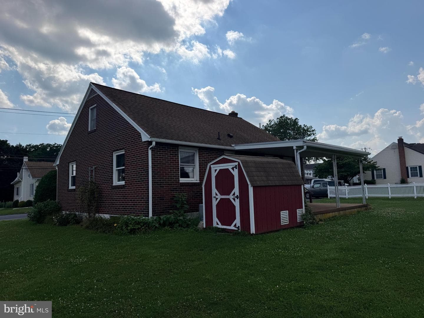204 S Sheridan Road photo 5