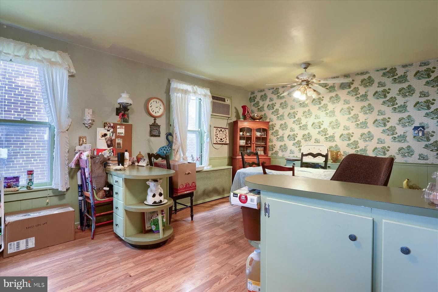 706 N Railroad Street photo 7