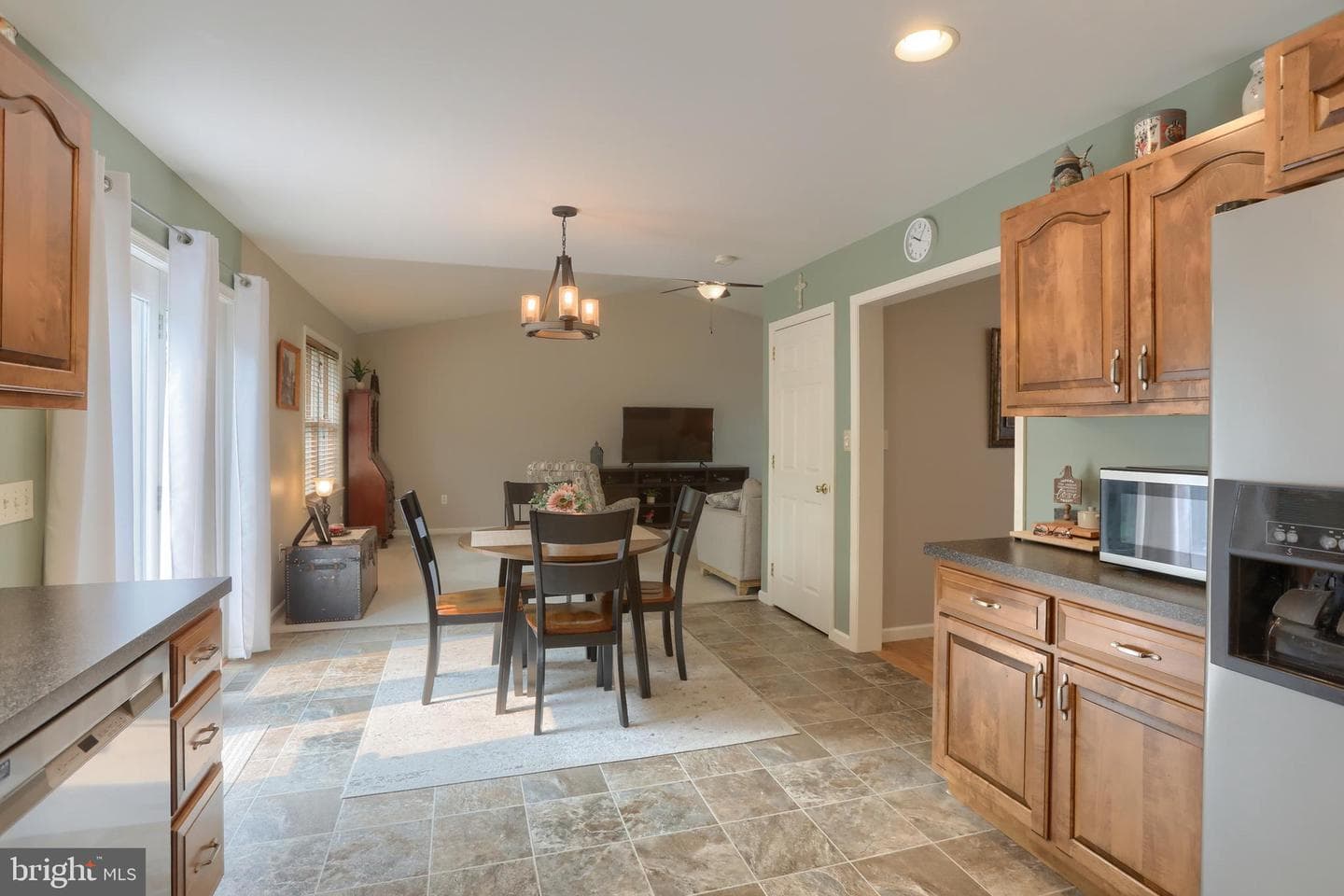 4 Mayfly Court photo 16