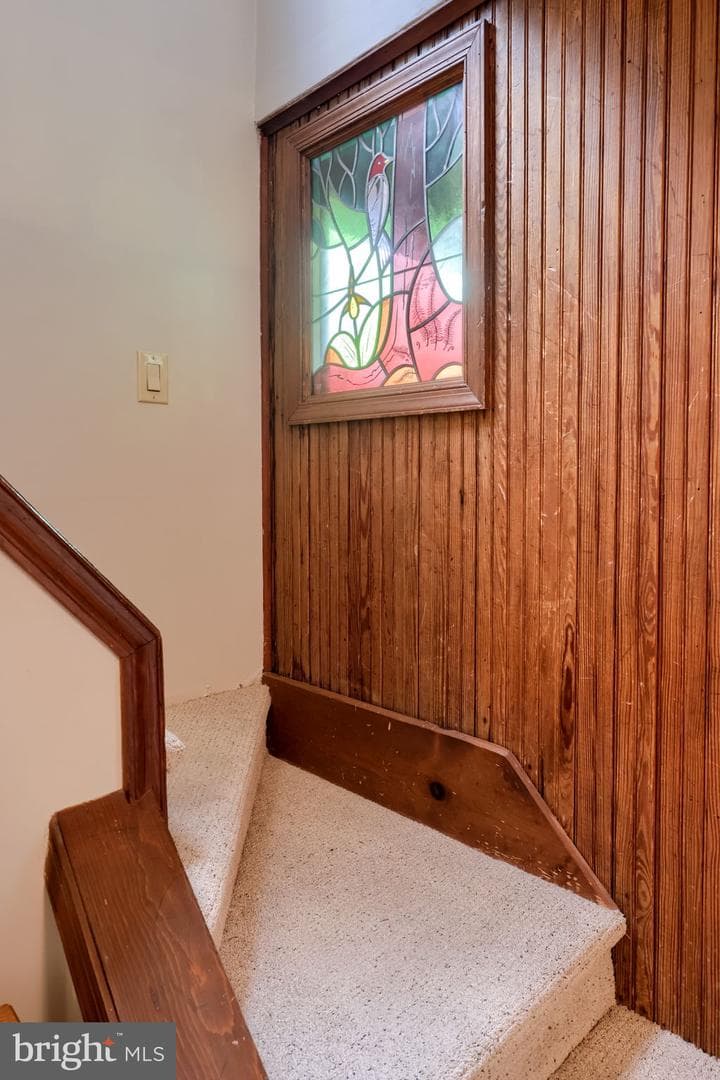 100 Glossbrenner Ave L-0003 photo 43