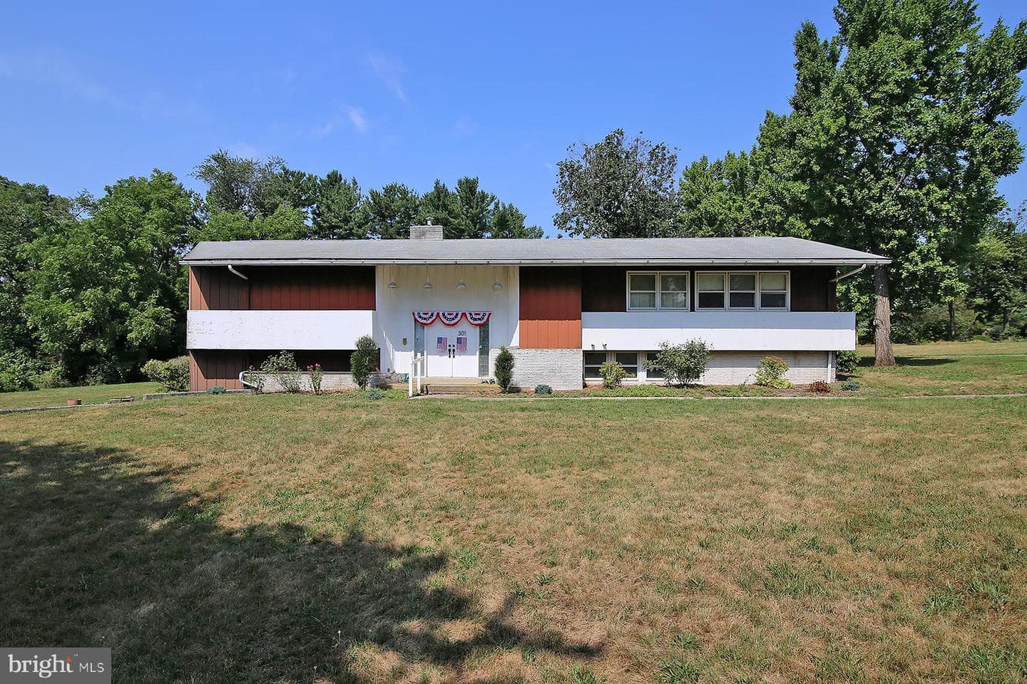 301 Golf Road photo 6