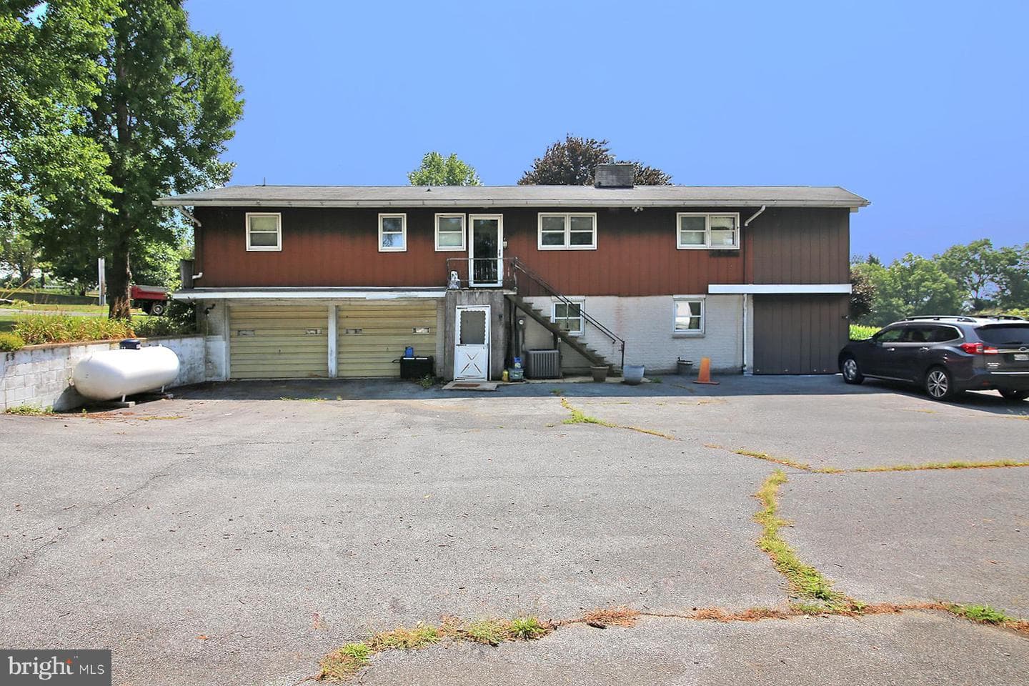 301 Golf Road photo 8