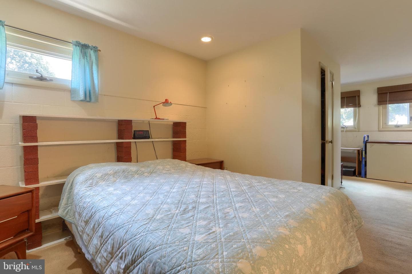 204 Oak Street photo 19
