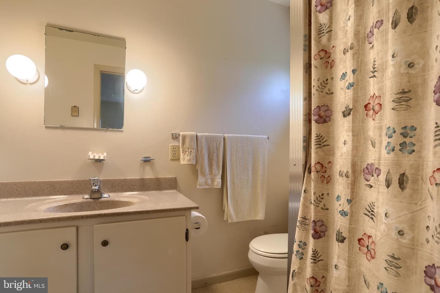 204 Oak Street photo 22