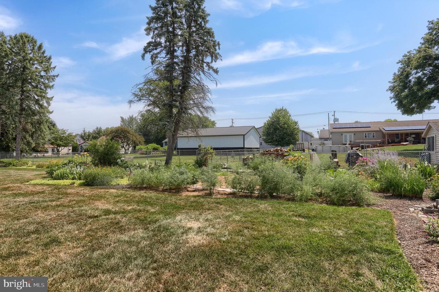 204 Oak Street photo 44