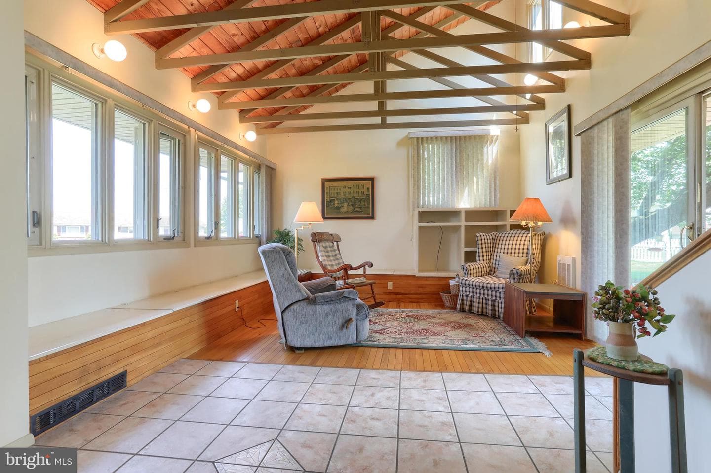204 Oak Street photo 7
