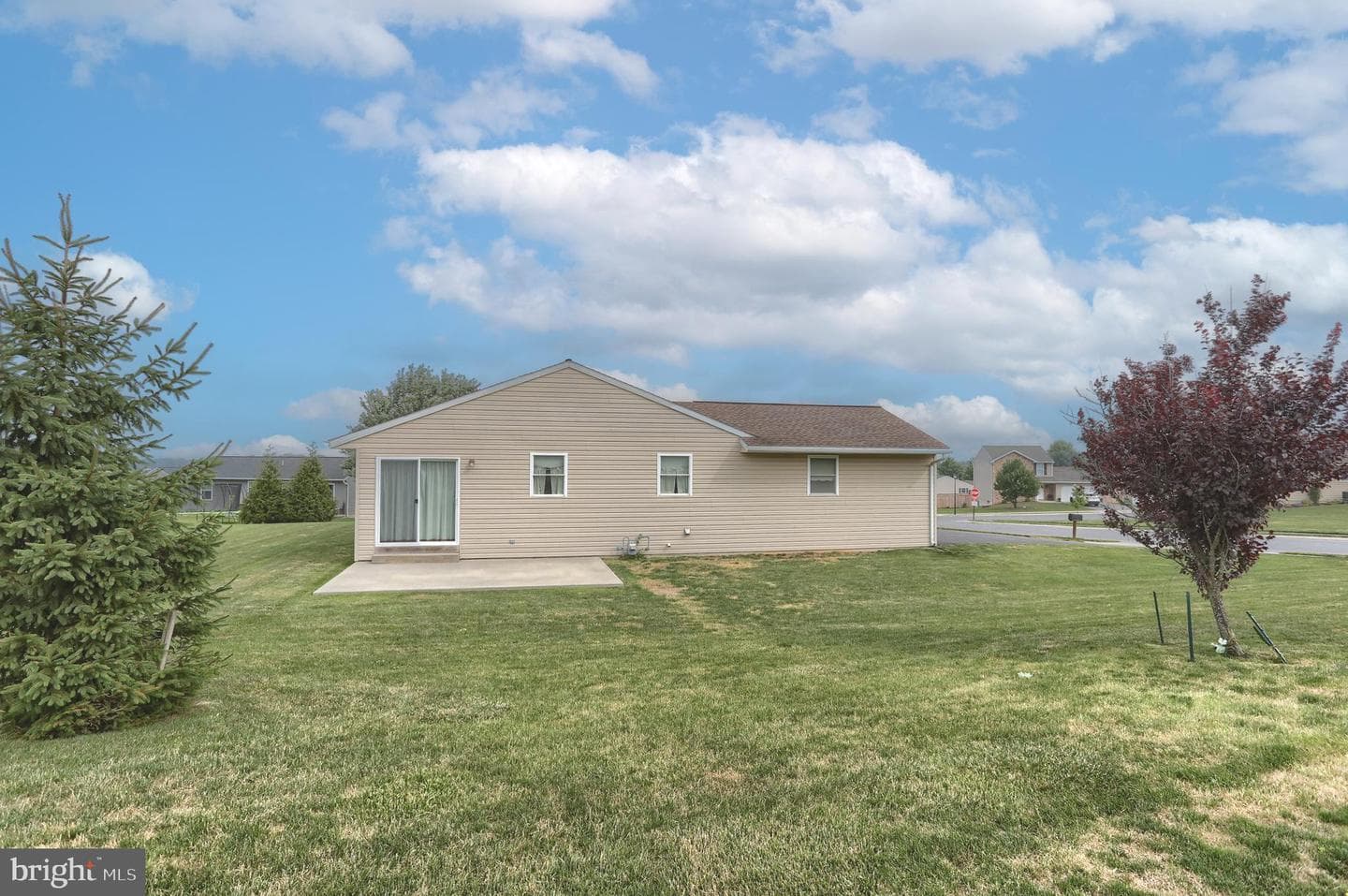 202 Village Dr photo 30