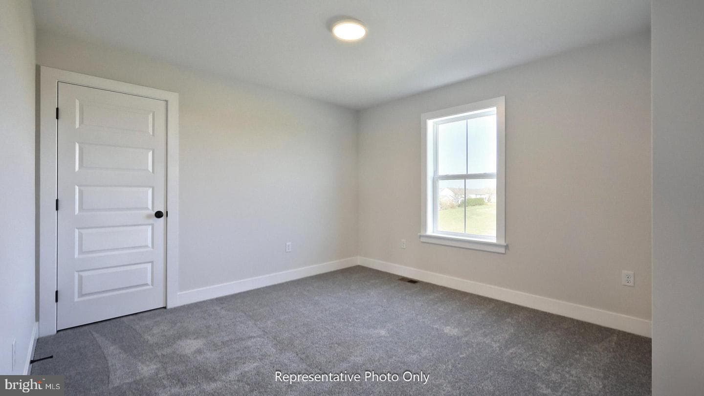 52 Canterbury Lane photo 24
