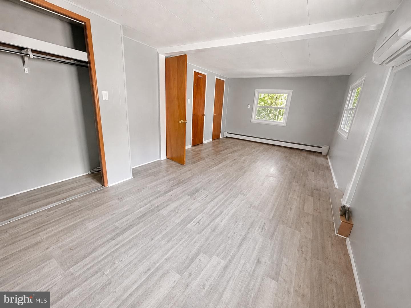 402 Noble Street photo 20