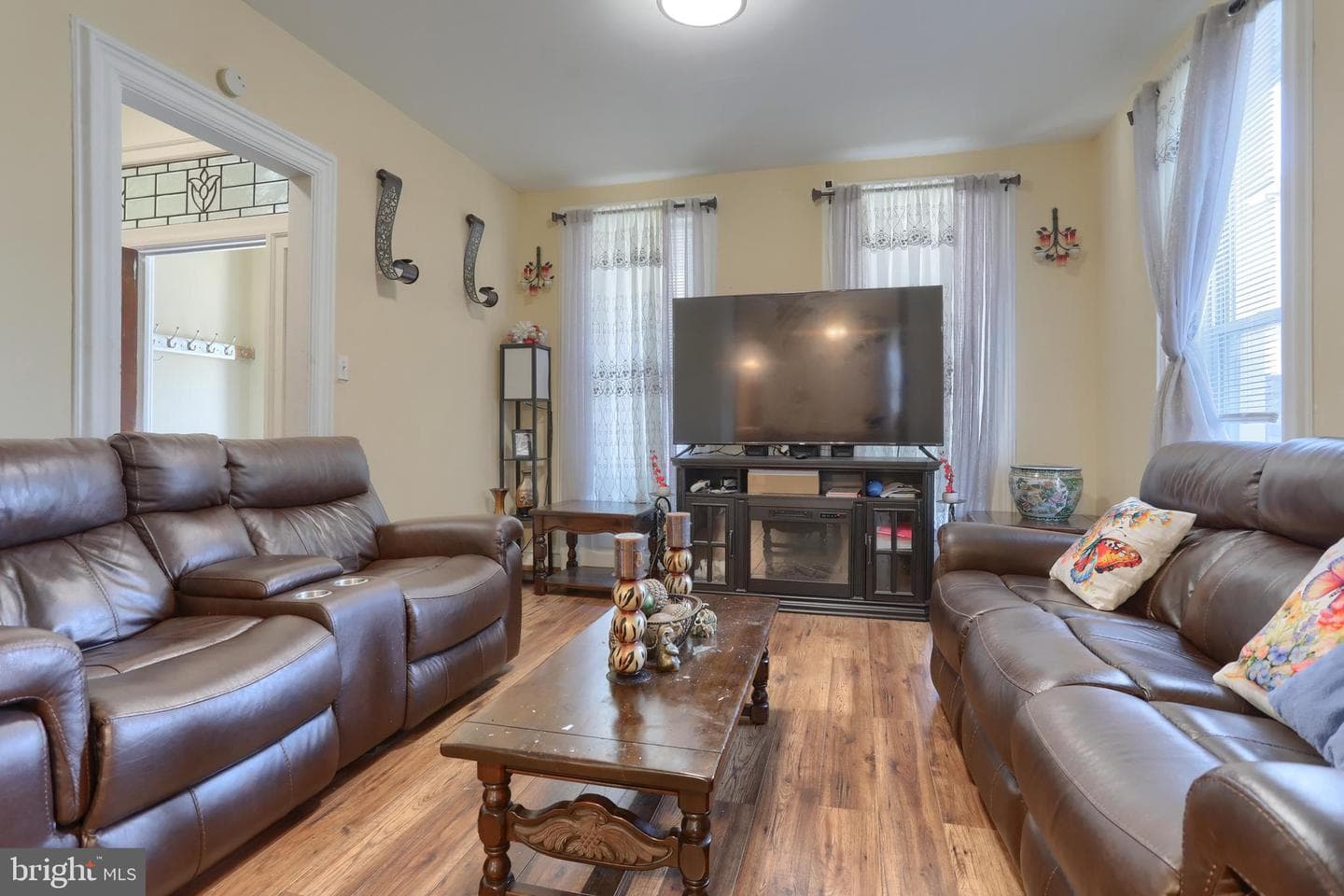 546 Weidman Street photo 6