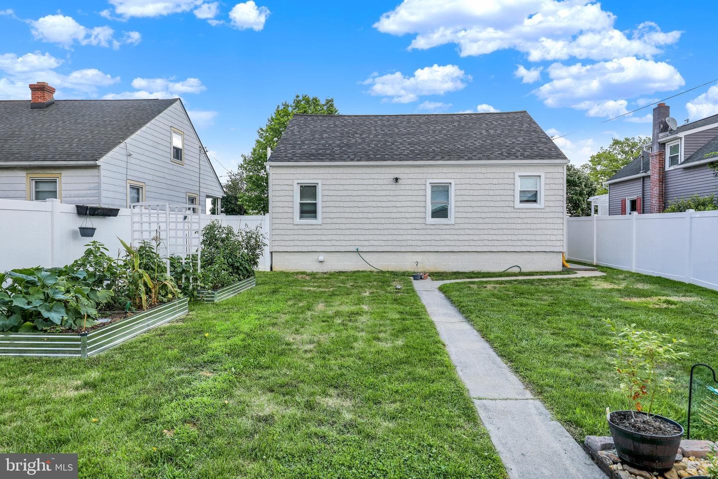 107 N Franklin Street photo 28