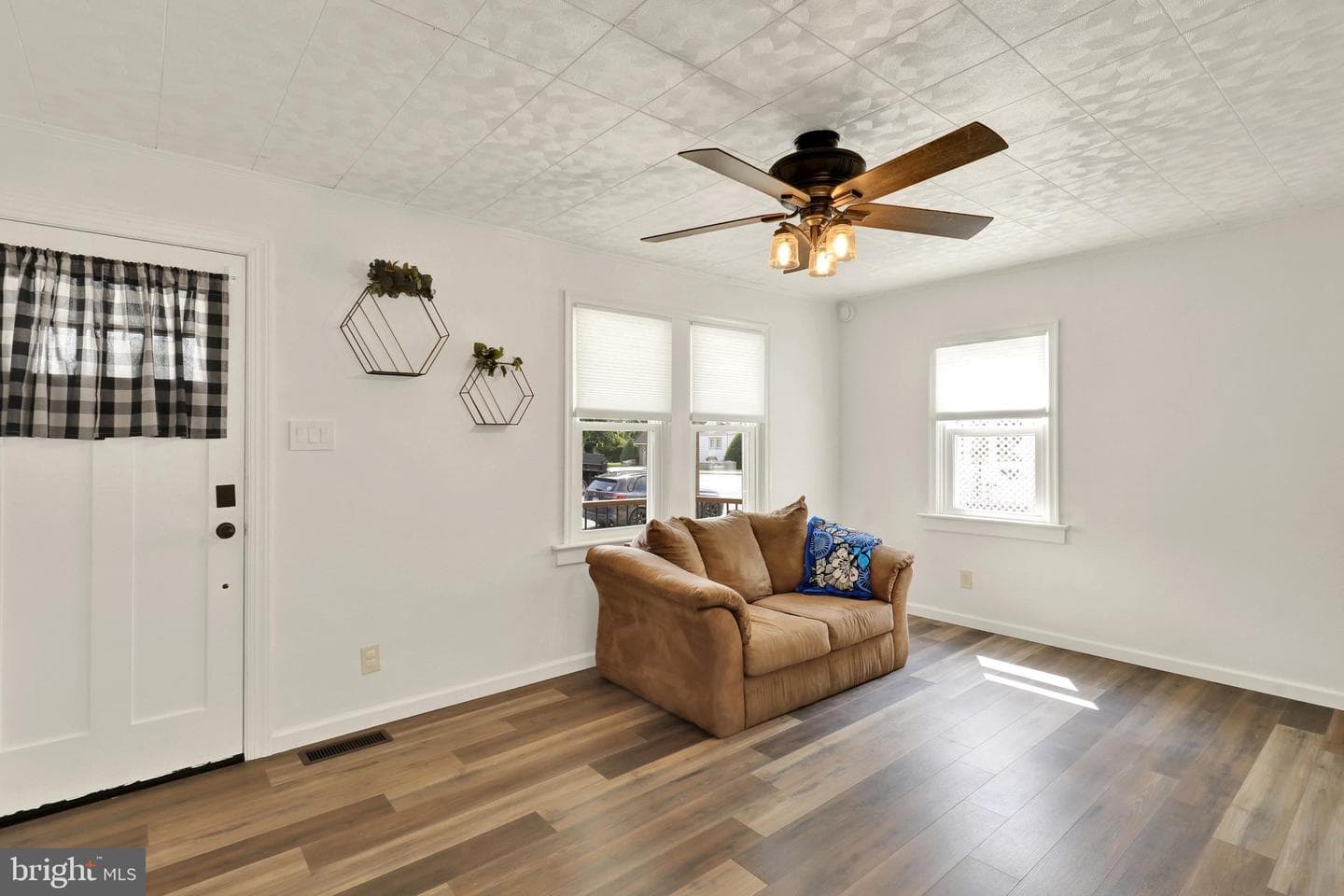 107 N Franklin Street photo 5