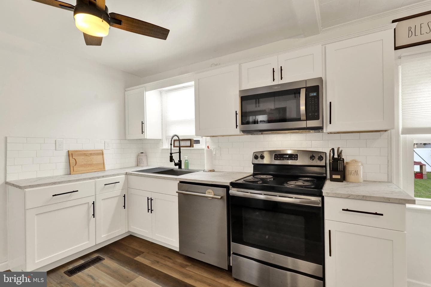 107 N Franklin Street photo 9