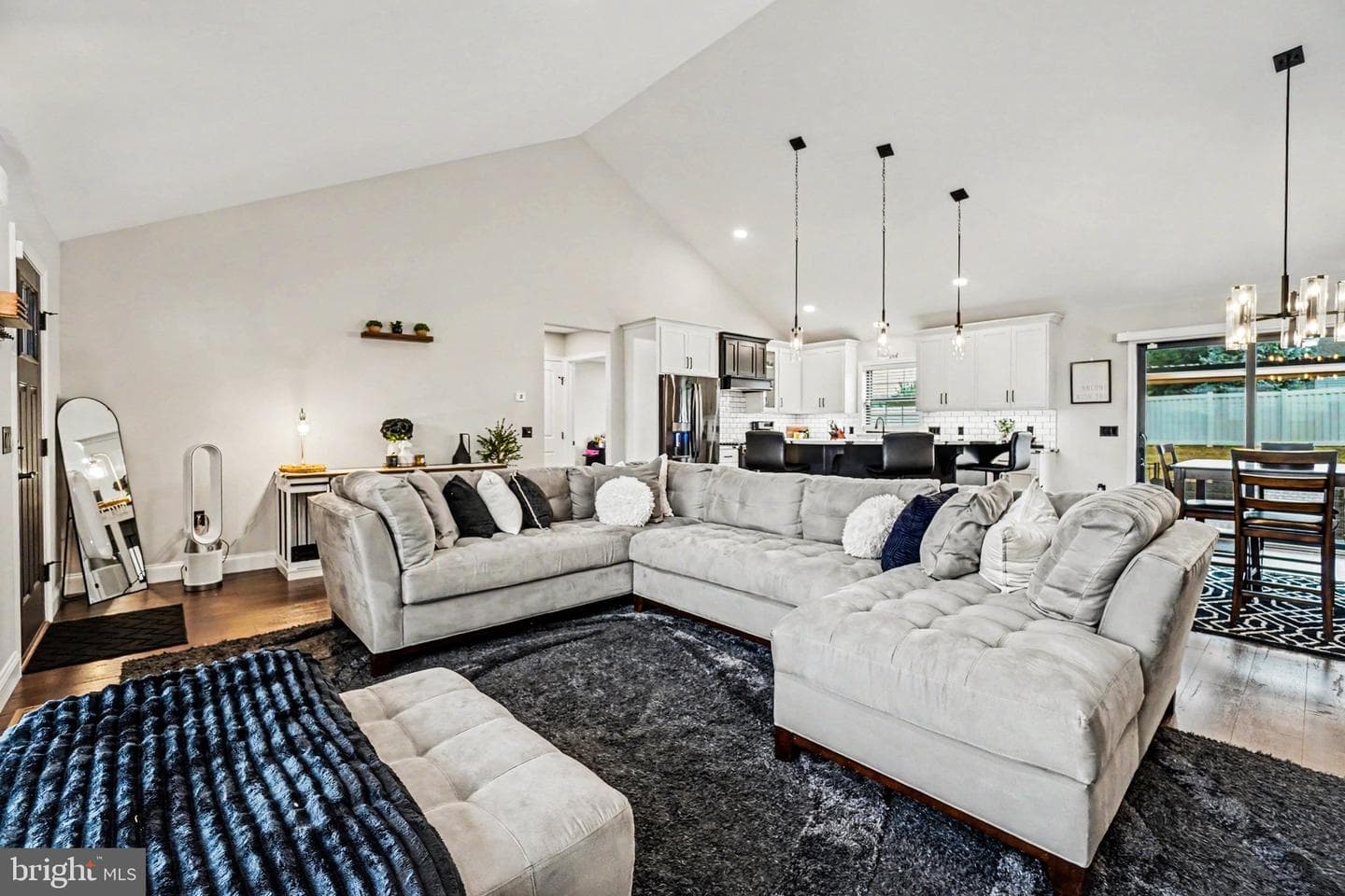 227 Daisy Drive photo 11