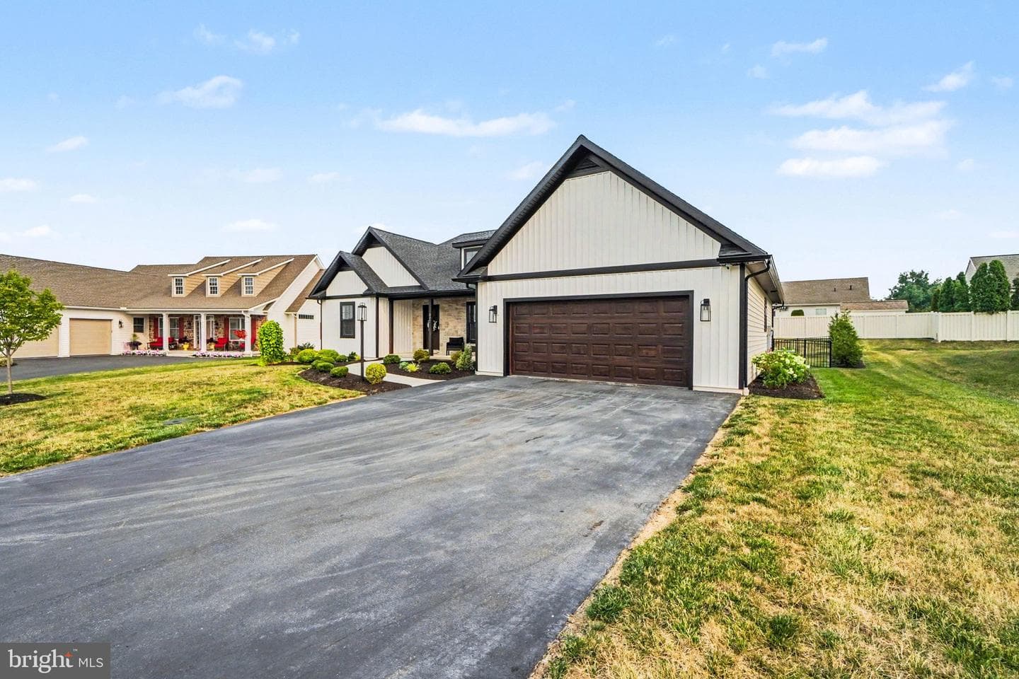 227 Daisy Drive photo 4