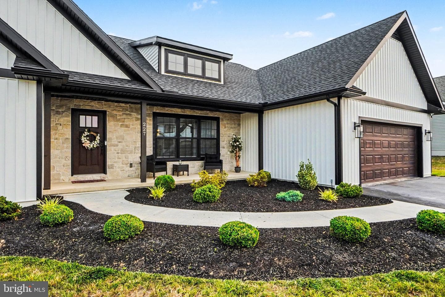 227 Daisy Drive photo 5