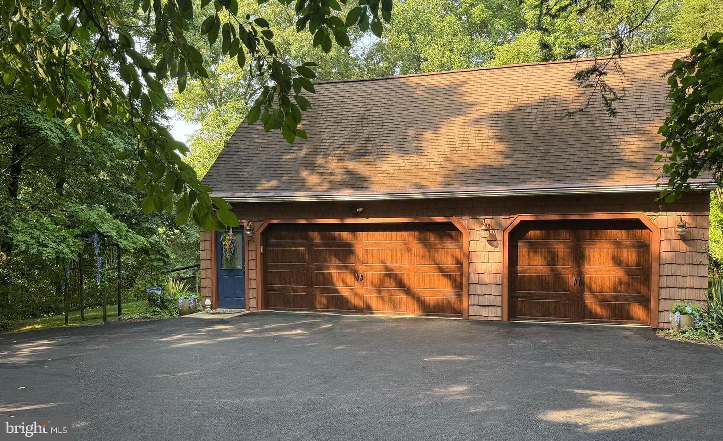 1701 Hickory Drive photo 4