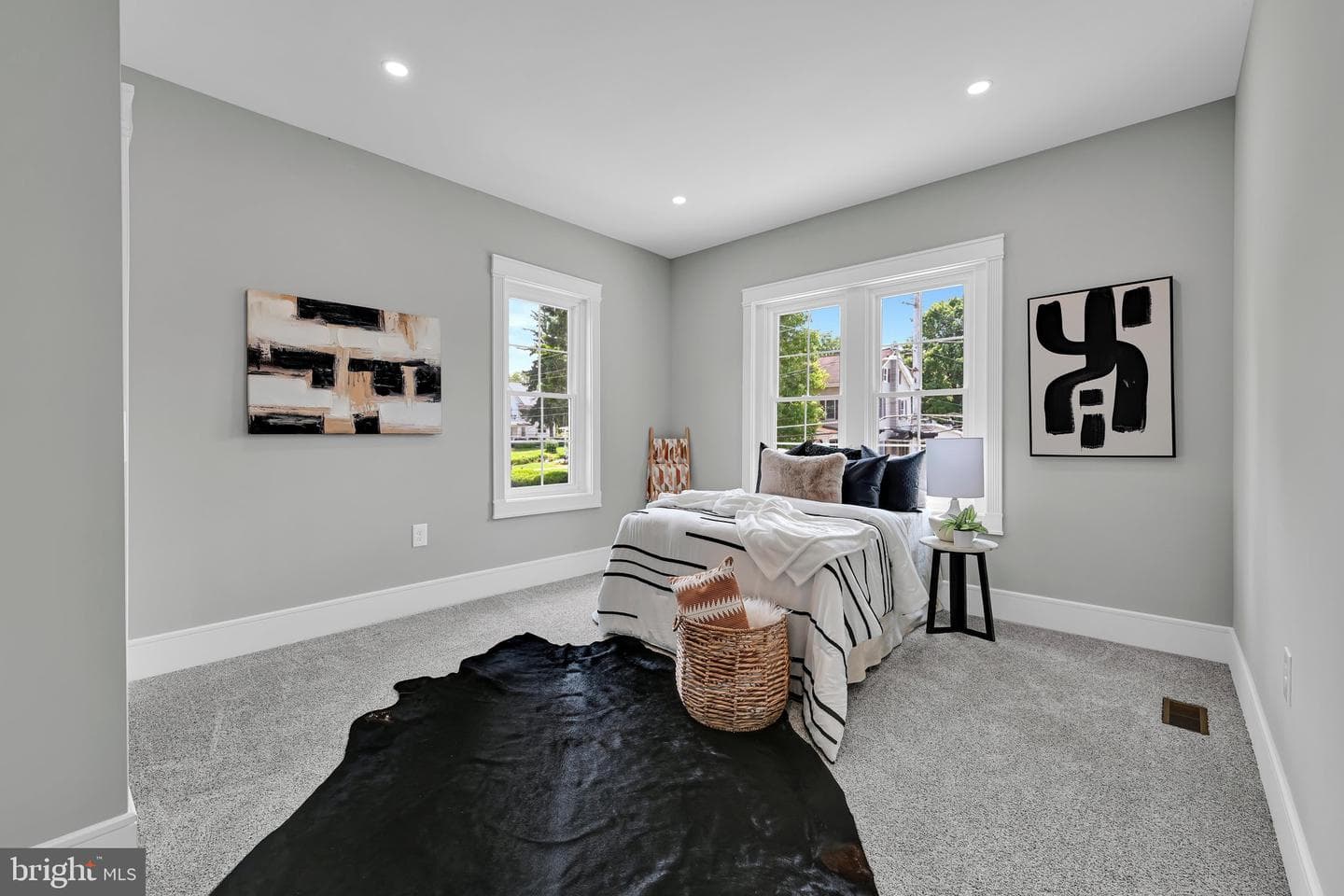 124 N Sheridan Road photo 22