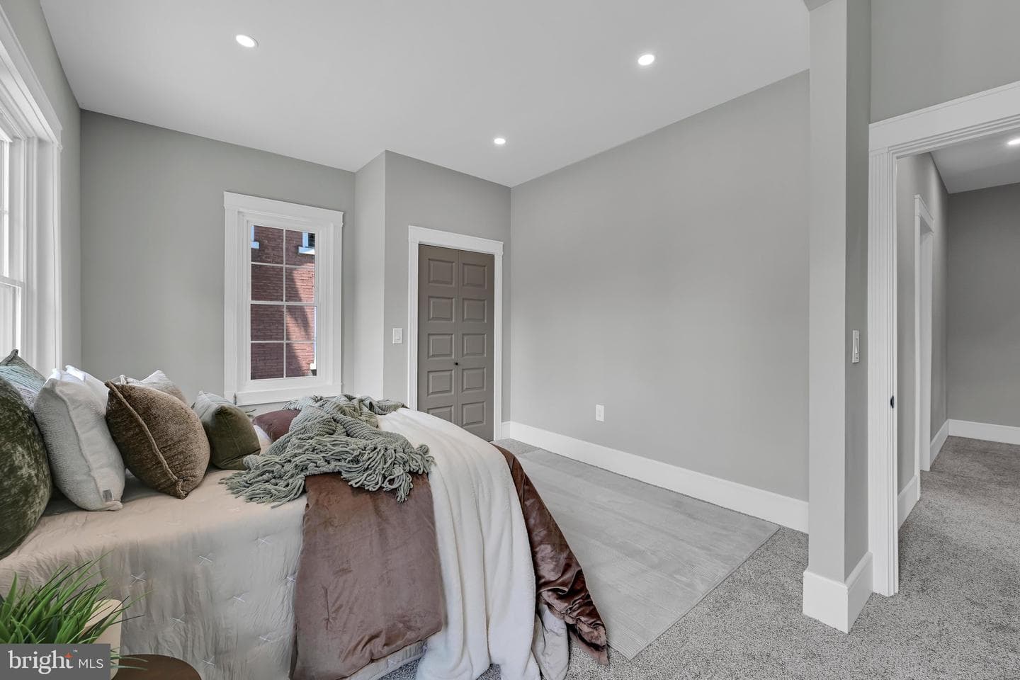 124 N Sheridan Road photo 24