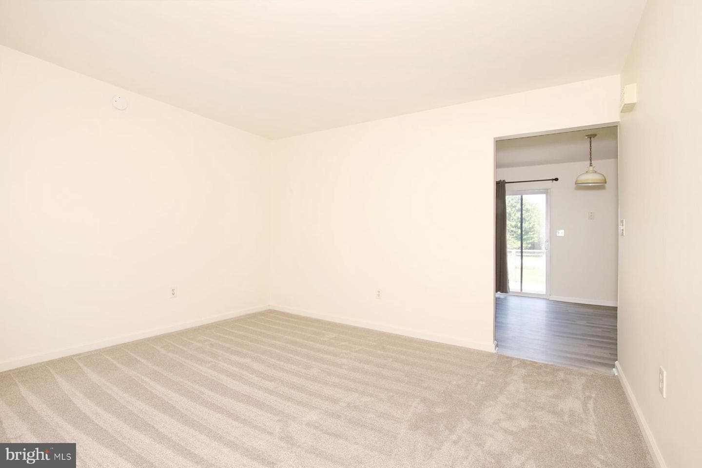35 Walnut Mill Lane photo 12