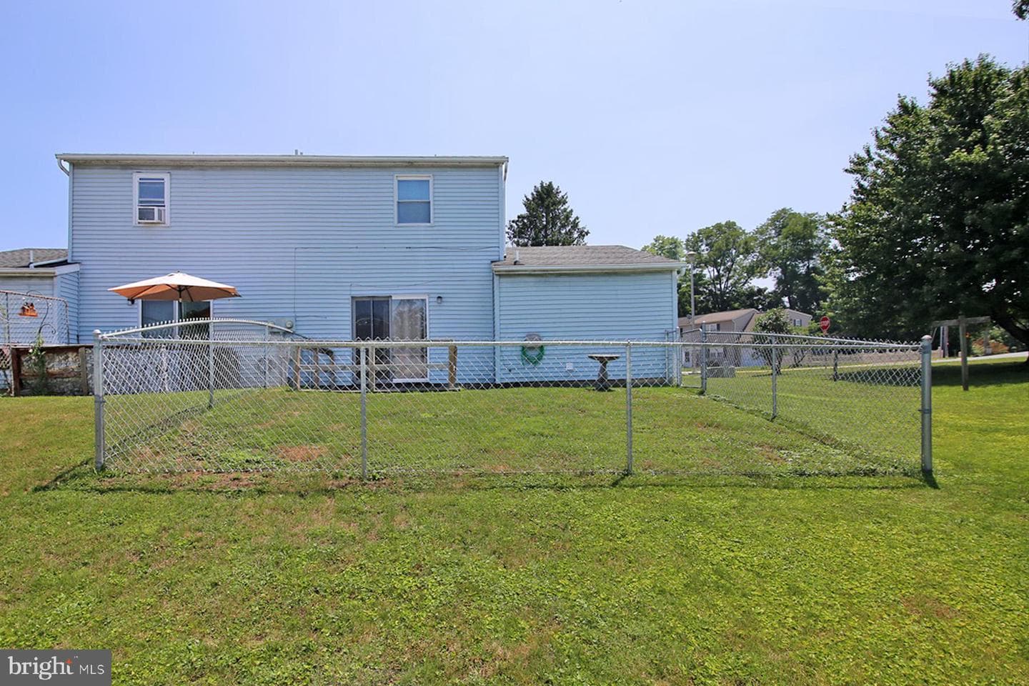 35 Walnut Mill Lane photo 5