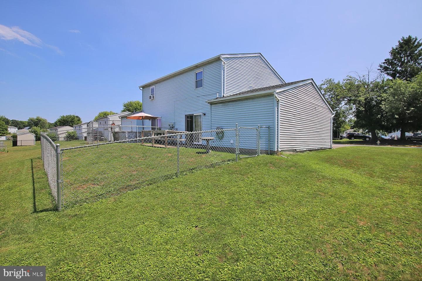 35 Walnut Mill Lane photo 6
