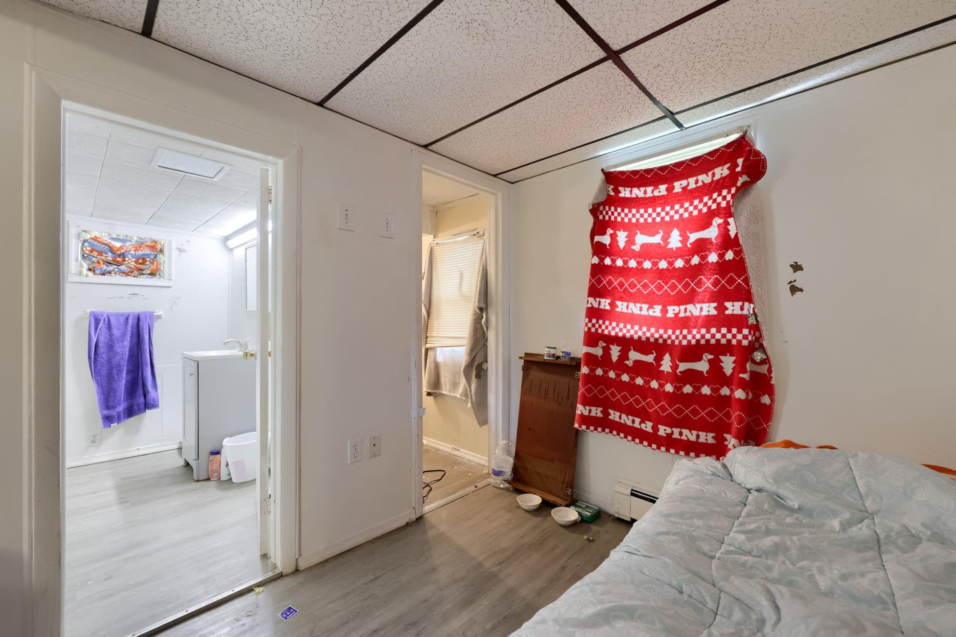 2017 Leslie Avenue photo 10