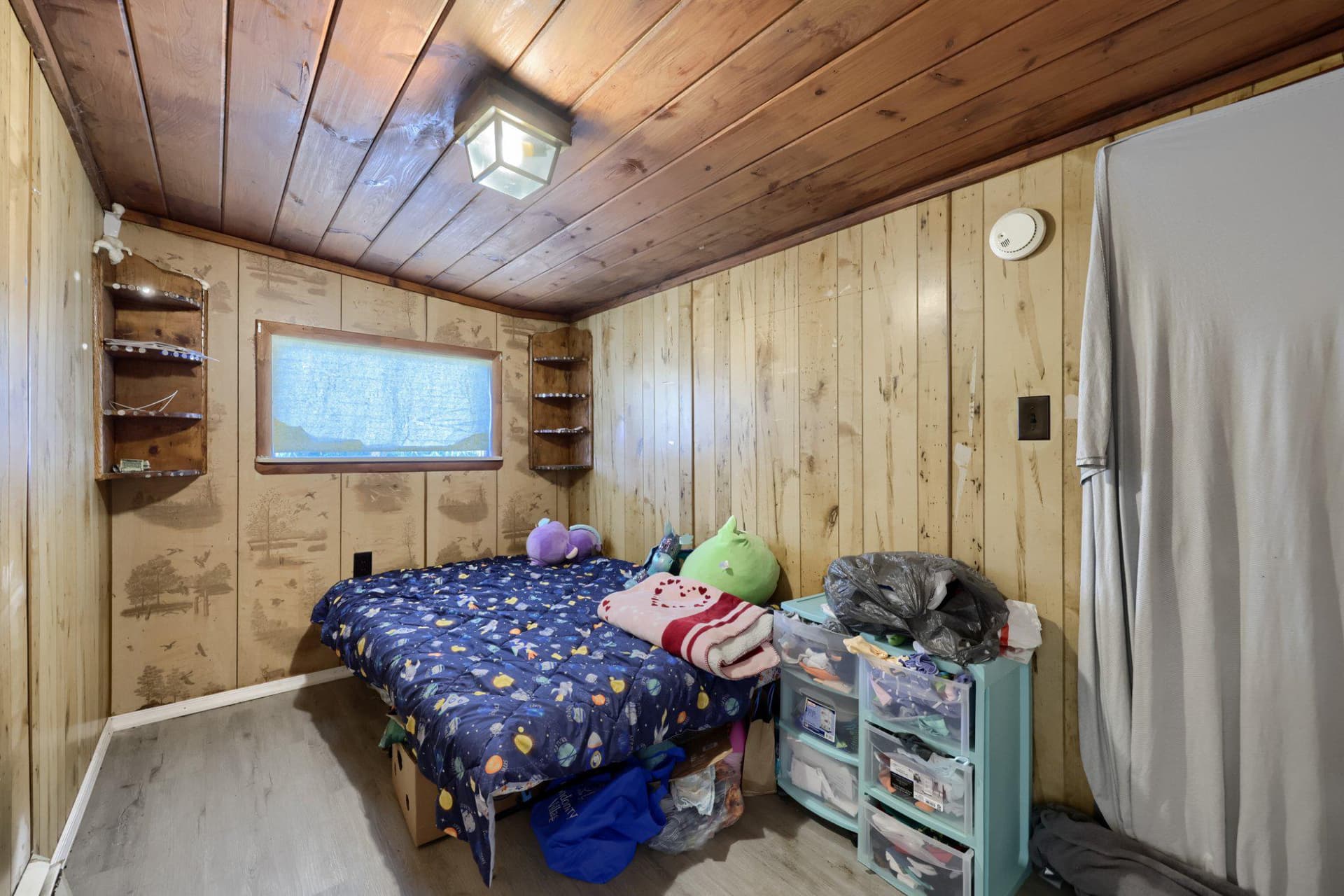 2017 Leslie Avenue photo 13