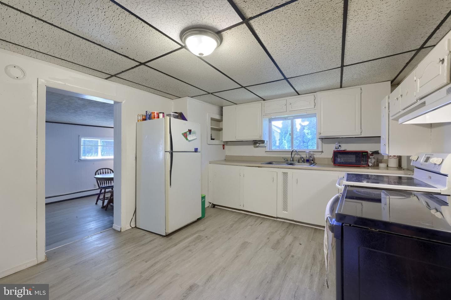 2017 Leslie Avenue photo 15