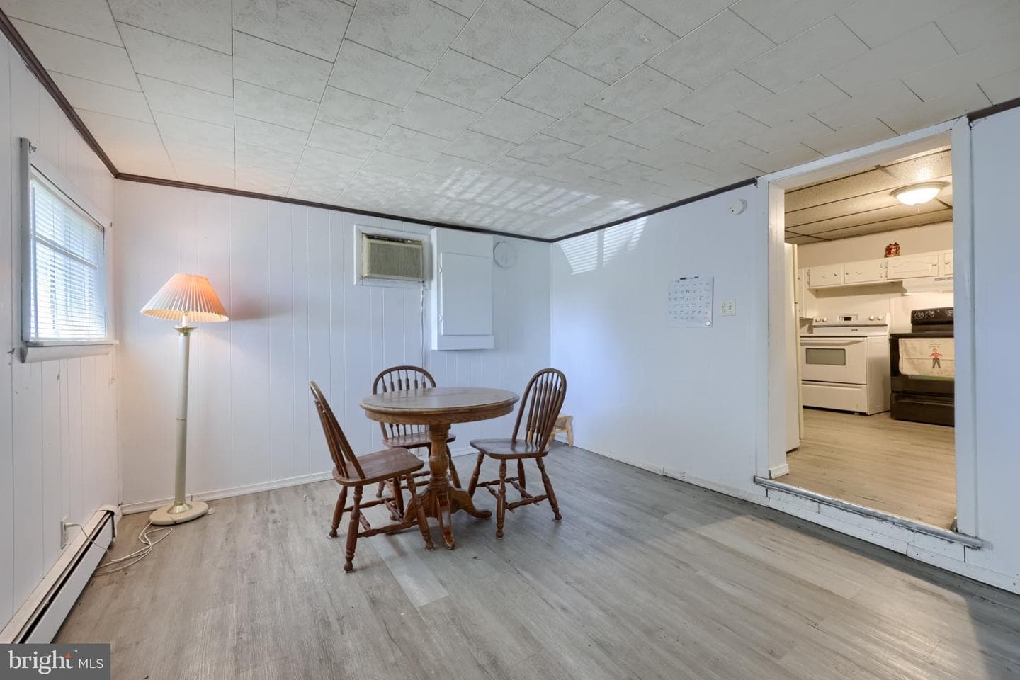 2017 Leslie Avenue photo 21