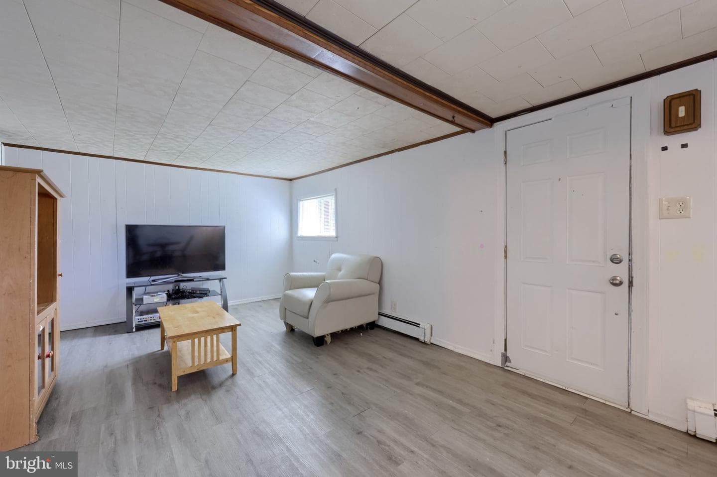 2017 Leslie Avenue photo 25